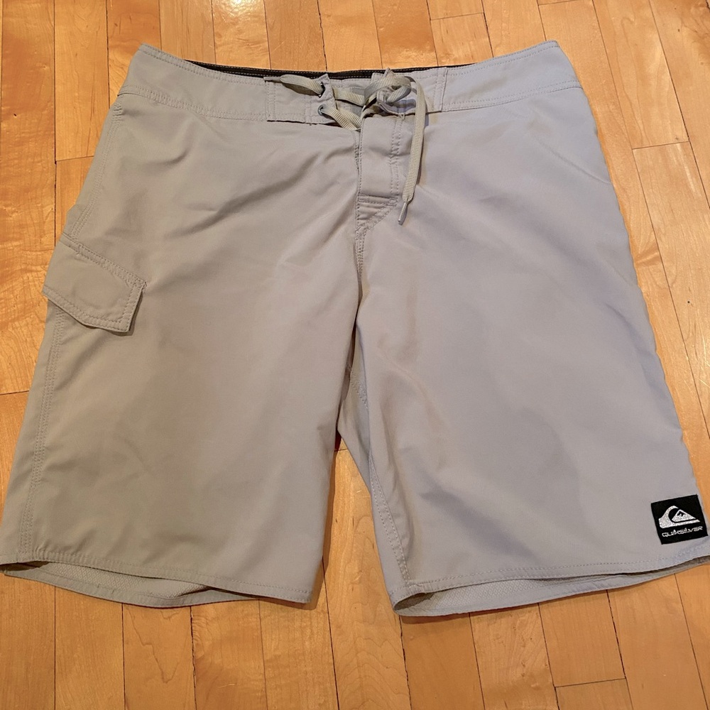 Quicksilver men’s grey swim trunks